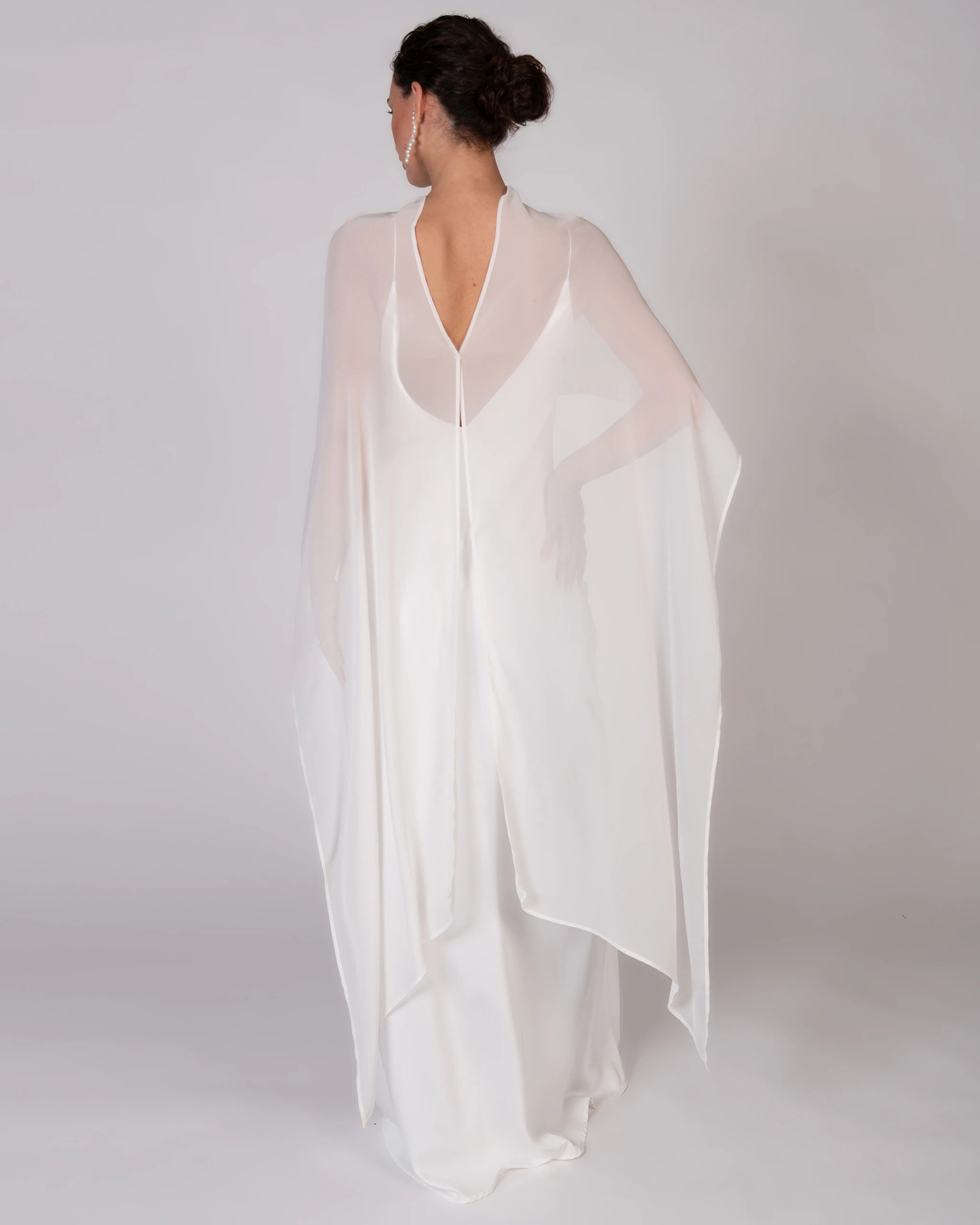 Schlichter Brautschal aus Chiffon Ansicht hinten