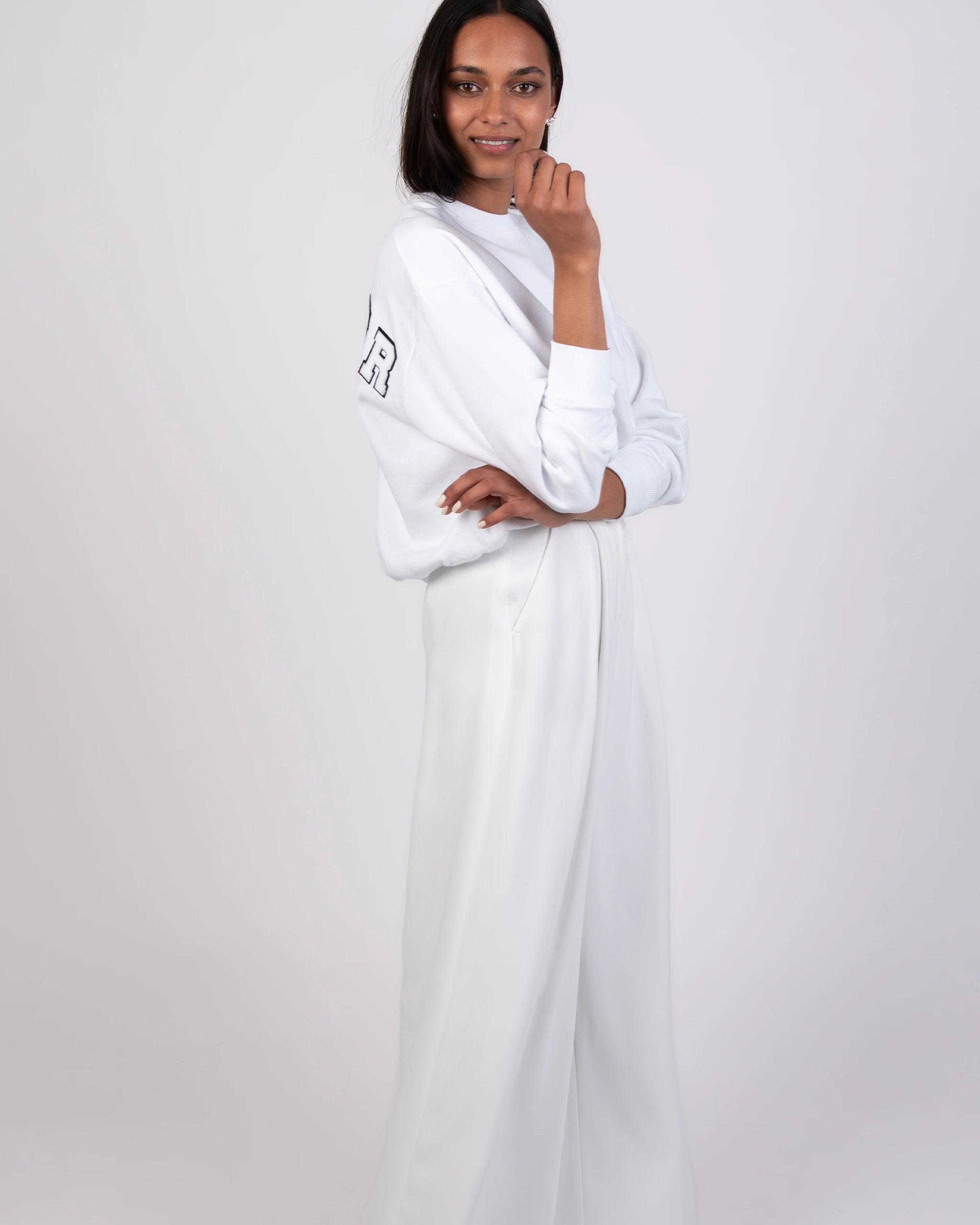 Braut Sweatshirt mit FOREVER Aufschrift Ansicht seitlich