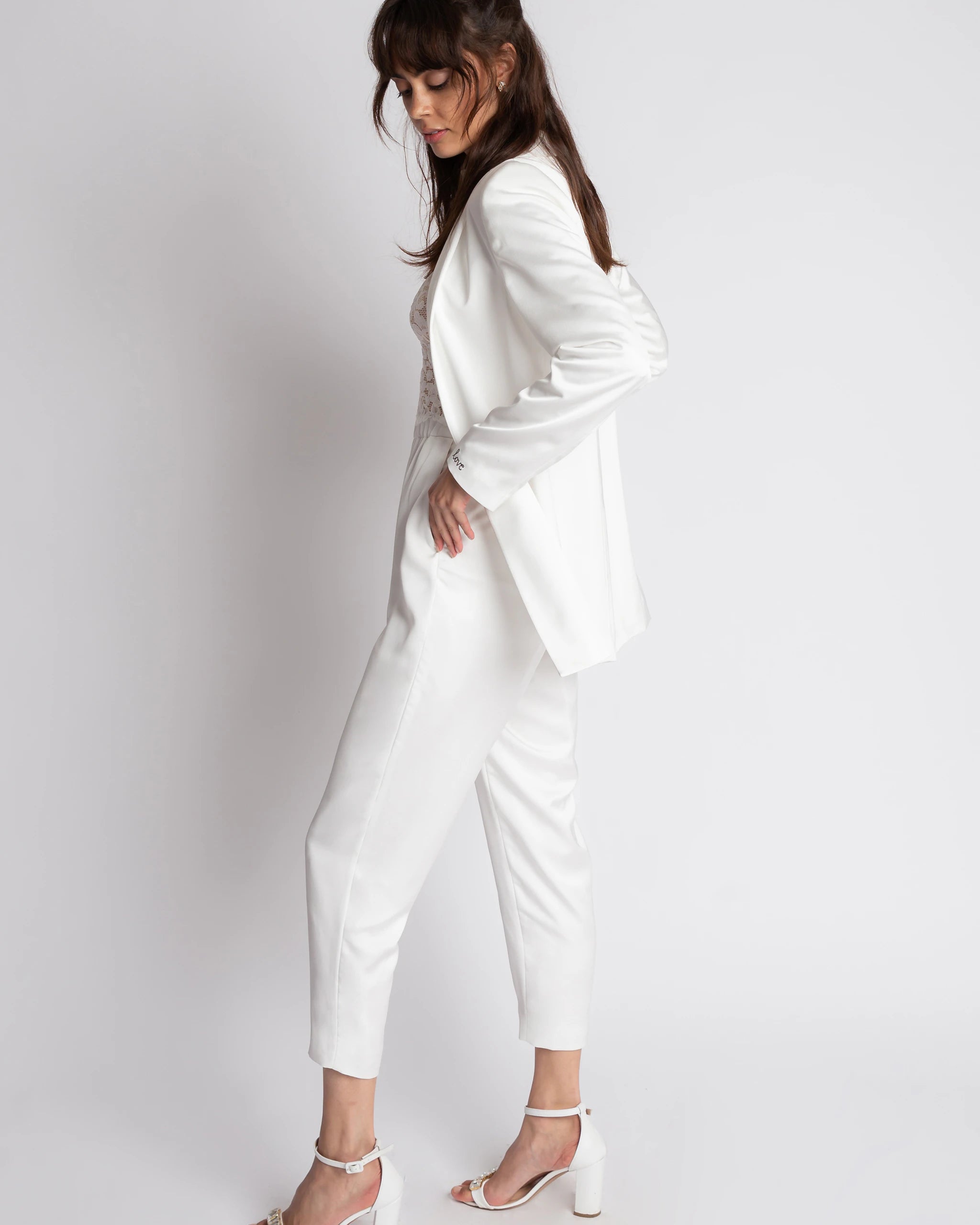 Schmal zulaufende Brauthose aus Satin ivory Ansicht Seite